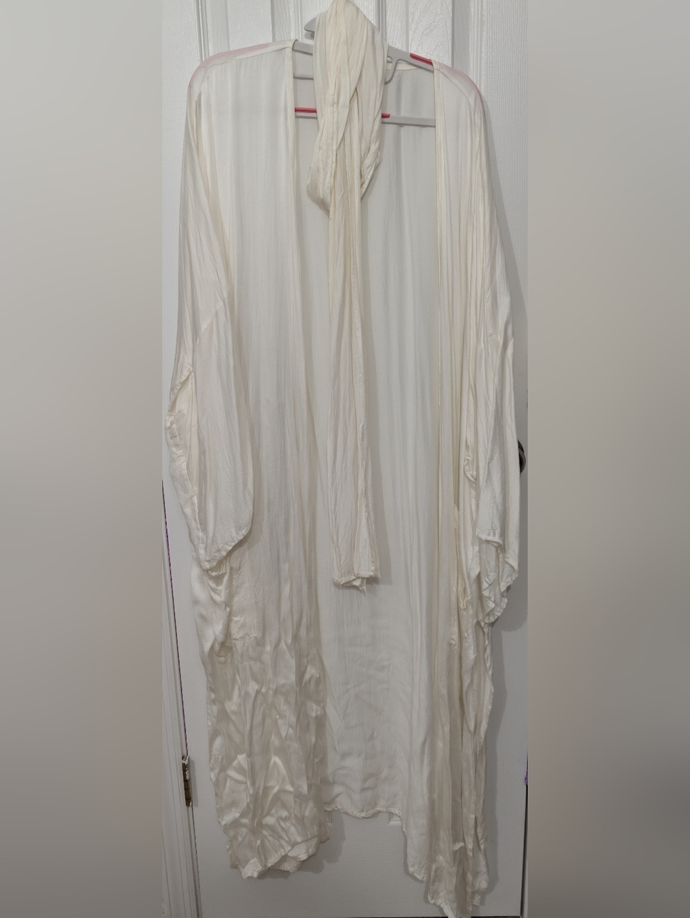 Kantha Bae White Silk Robe (Baby Soft) Stardust Line - Picture 3 of 4